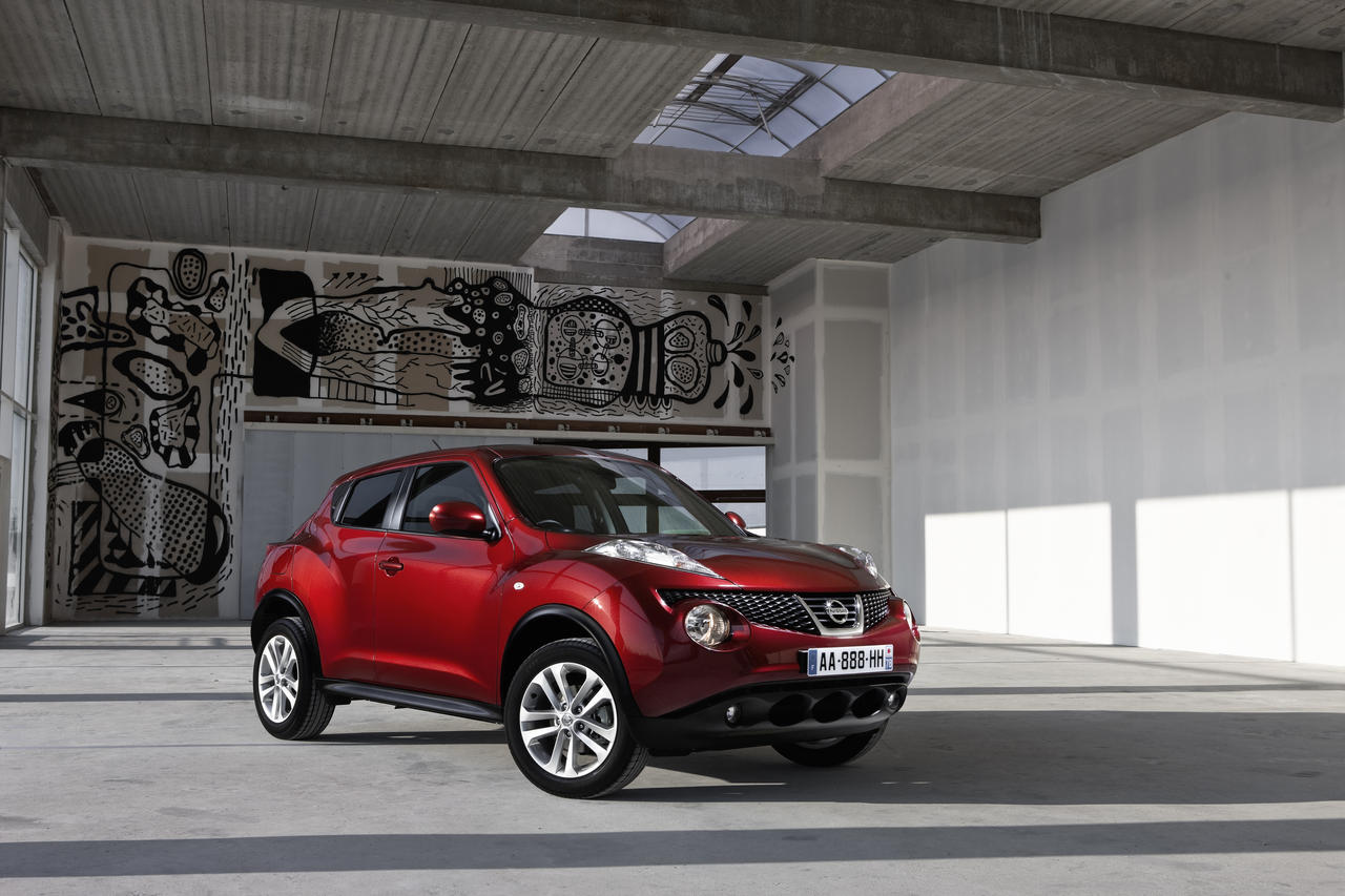 Juke Rouge Studio Photo 1 - Nissan Juke, les commandes sont ouvertes - L'argus