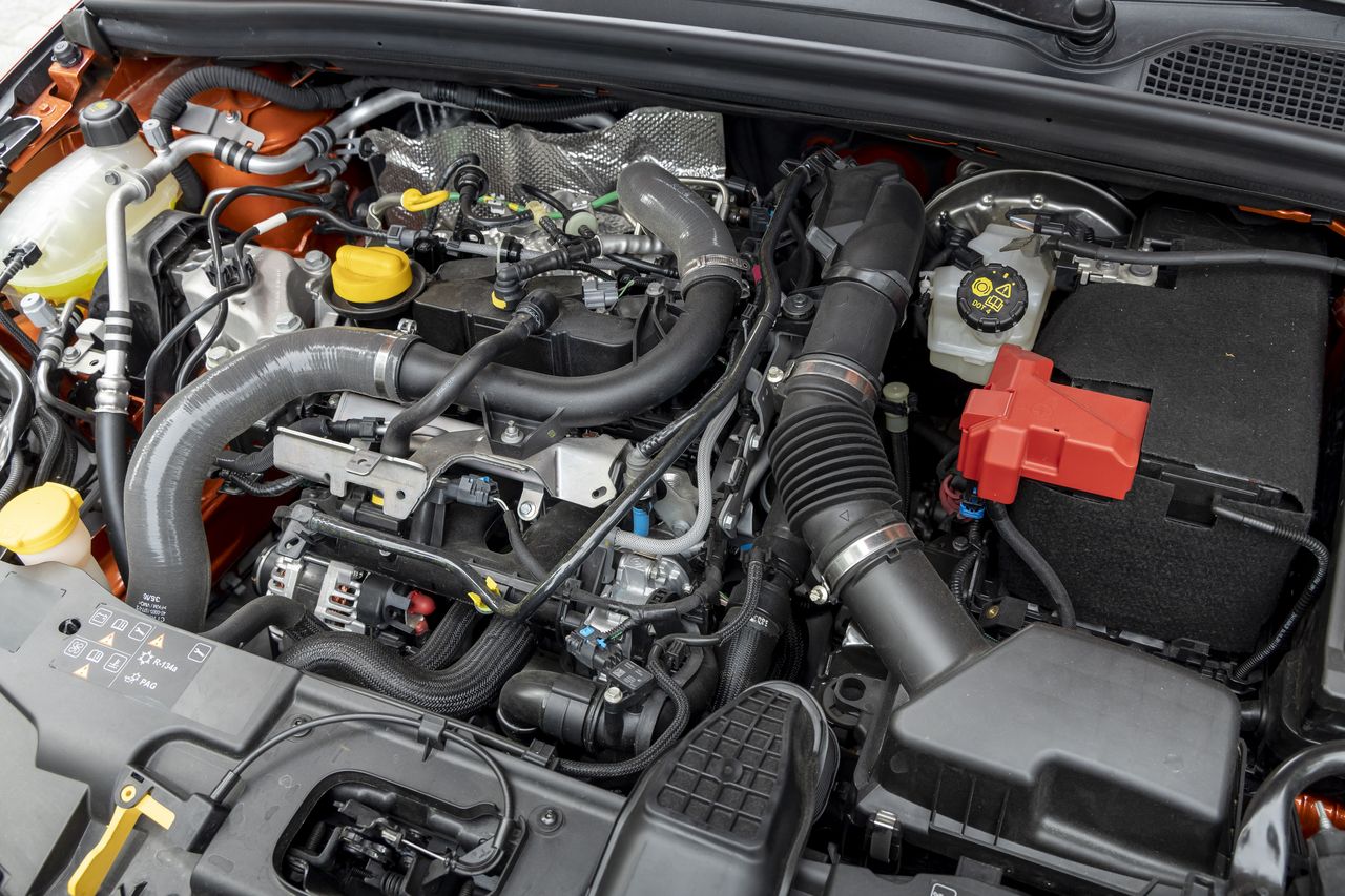 essai-comparatif-la-nouvelle-renault-clio-d-fie-la-citro-n-c3-l-argus