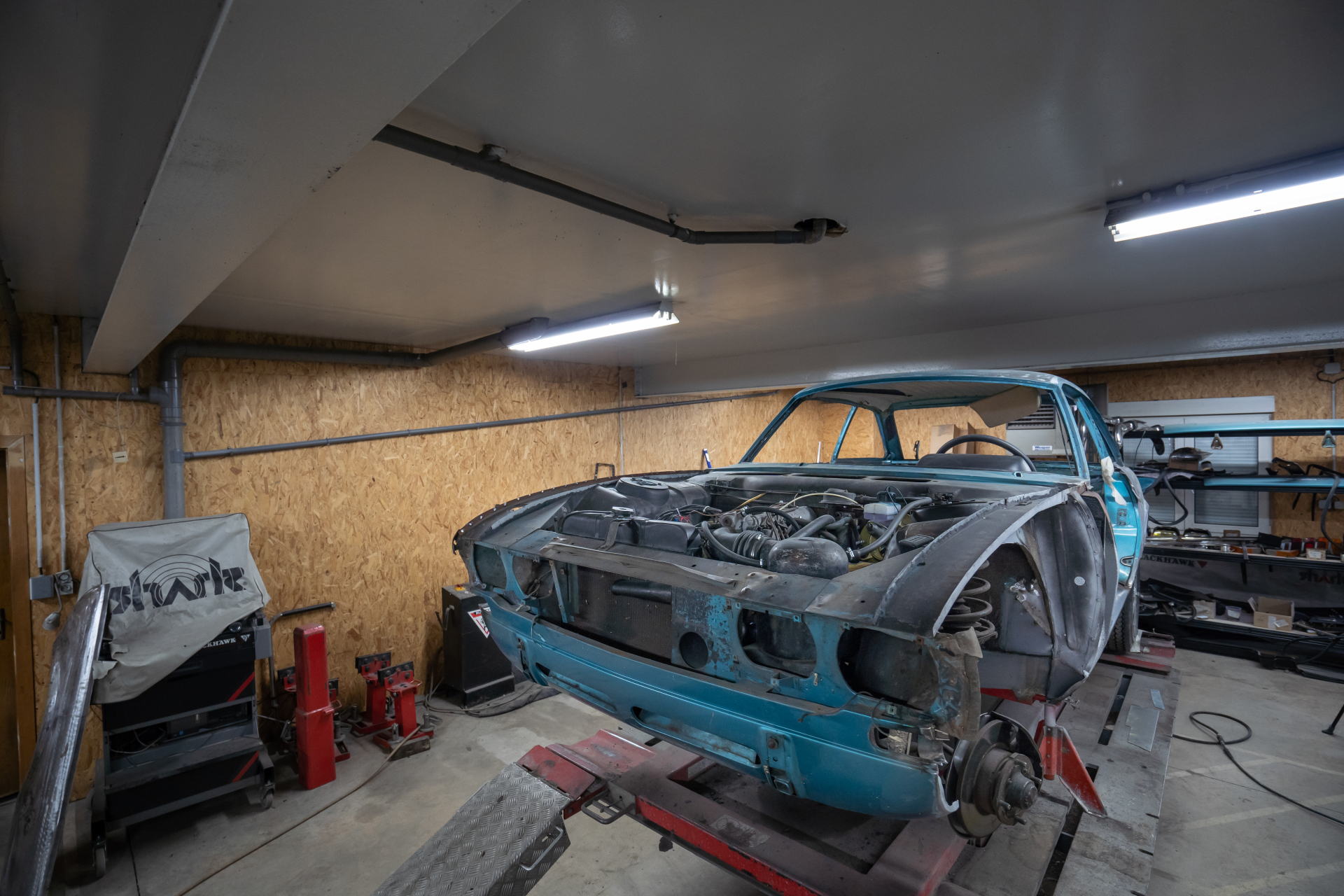 Photo 27 - Peugeot 504 Coupé Restomod : « notre » coupé 504 à la sauce ...
