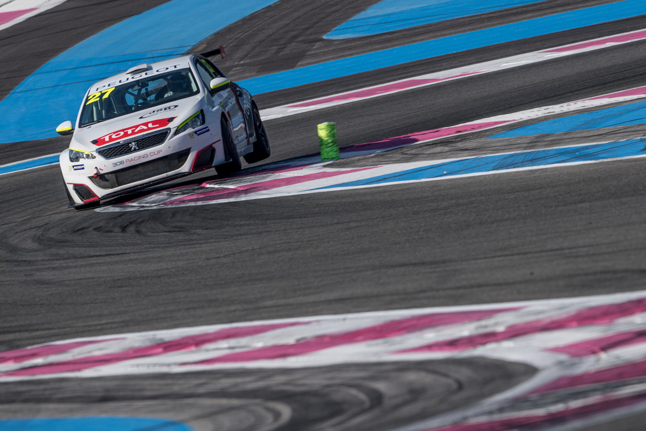 Photo 35 - L'argus en finale de la Peugeot 308 Racing Cup au circuit ...