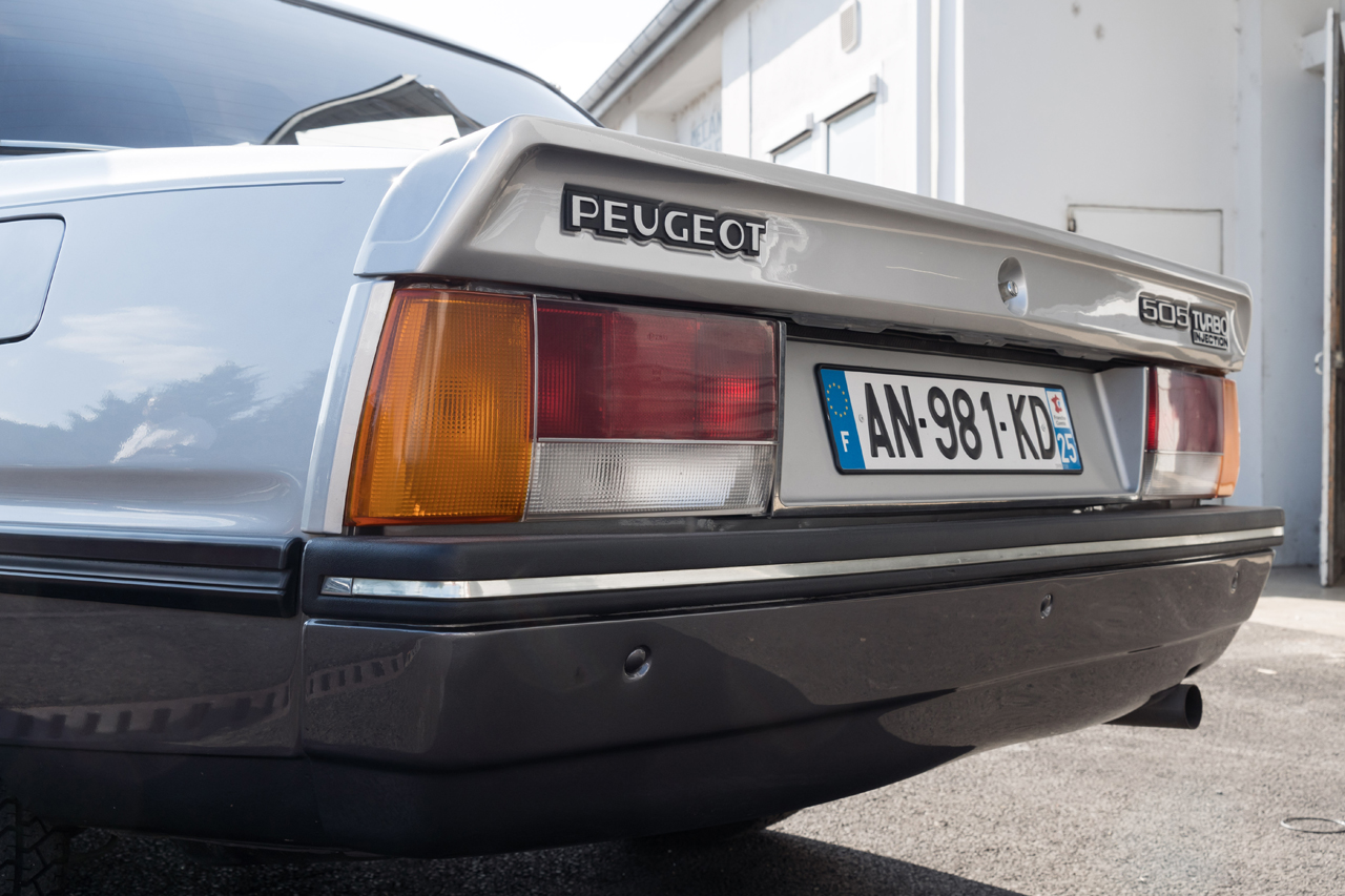Photo 9 - Peugeot 505 Turbo Injection. Une vraie sportive à ne pas ...