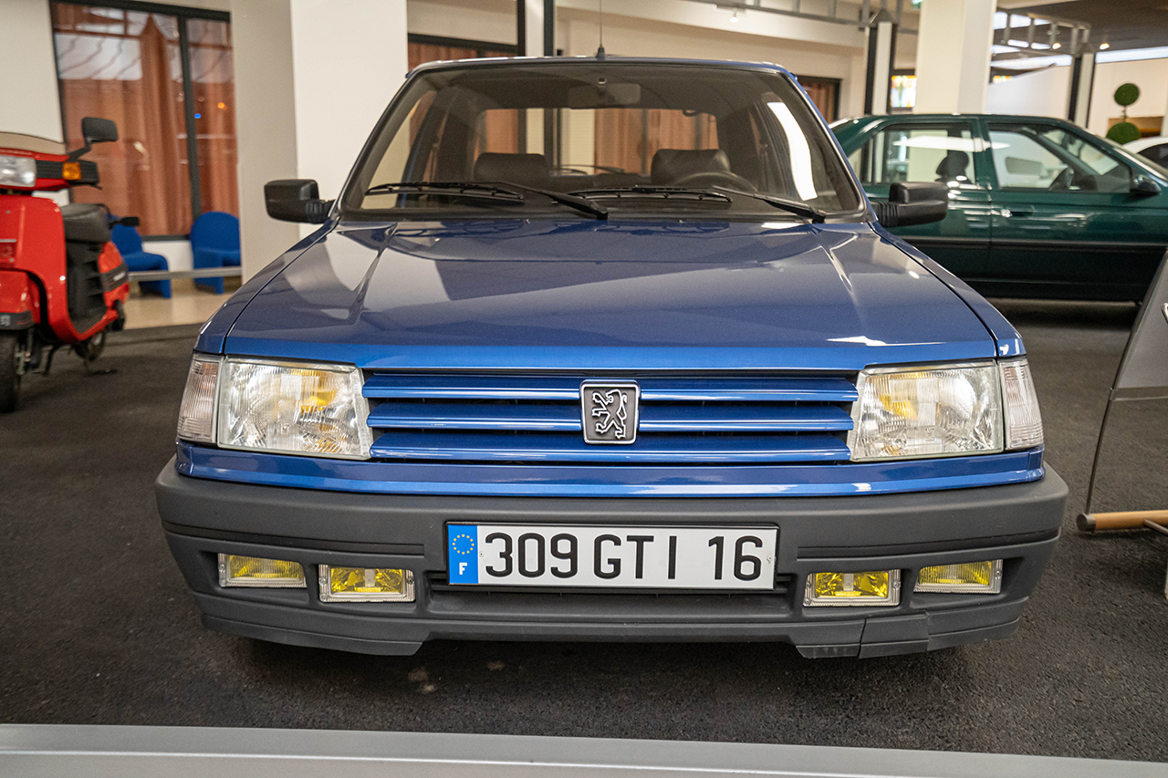Photo 34 - La saga de la série Peugeot 300 : de la 304 à la 309 ...