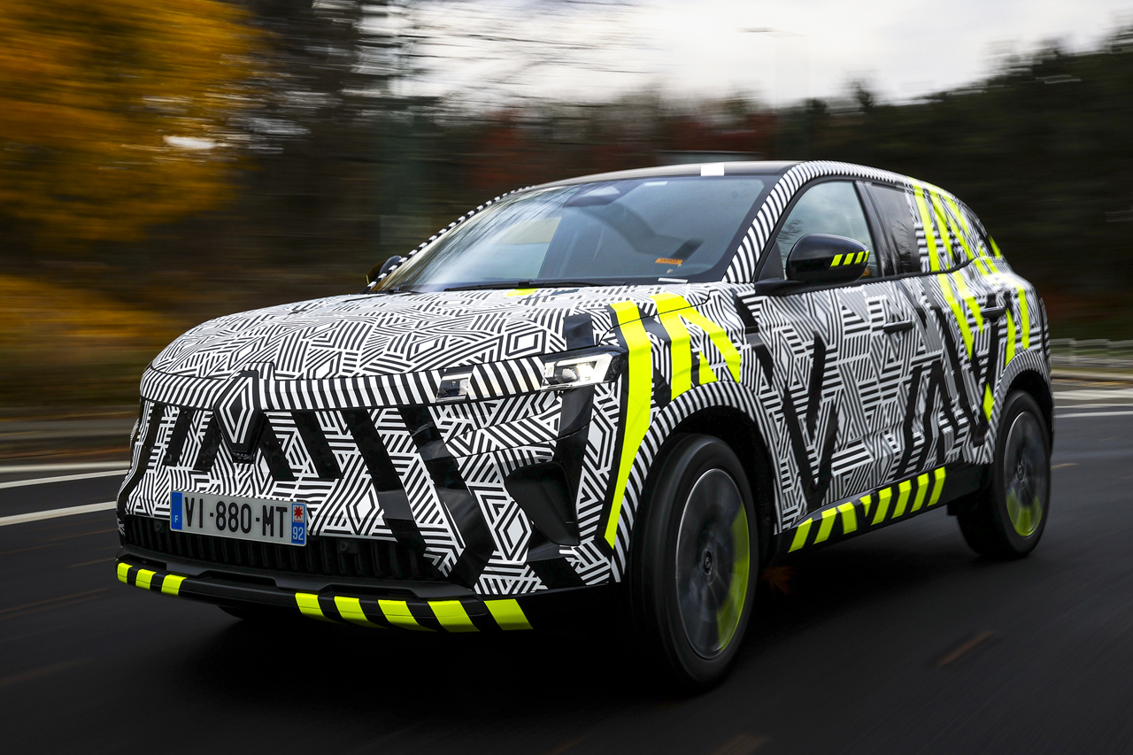 Voici les premières photos officielles (camouflées) du SUV Renault Austral, remplaçant du Kadjar.