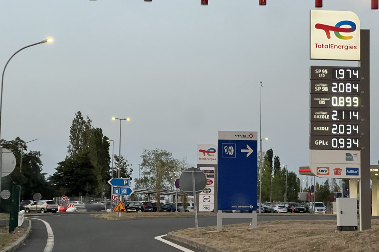 Carburants Total tend Le Plafonnement 1 99 l Aux SP98 Et Gazole Carburants Total tend Le Plafonnement 1 99 l Aux SP98 Et Gazole