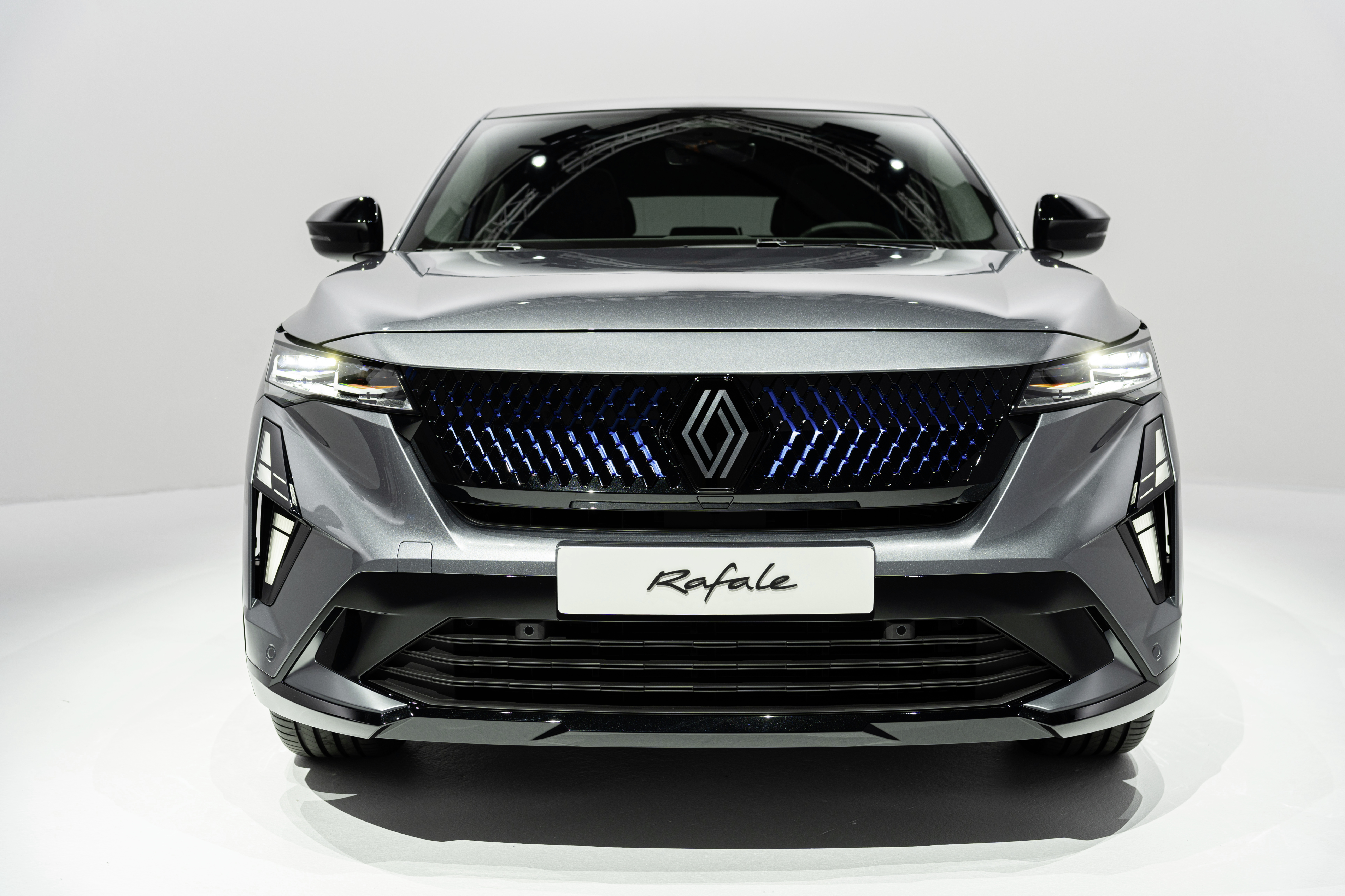 Renault Rafale (2024). Présentation vidéo et prix du SUV coupé haut de ...