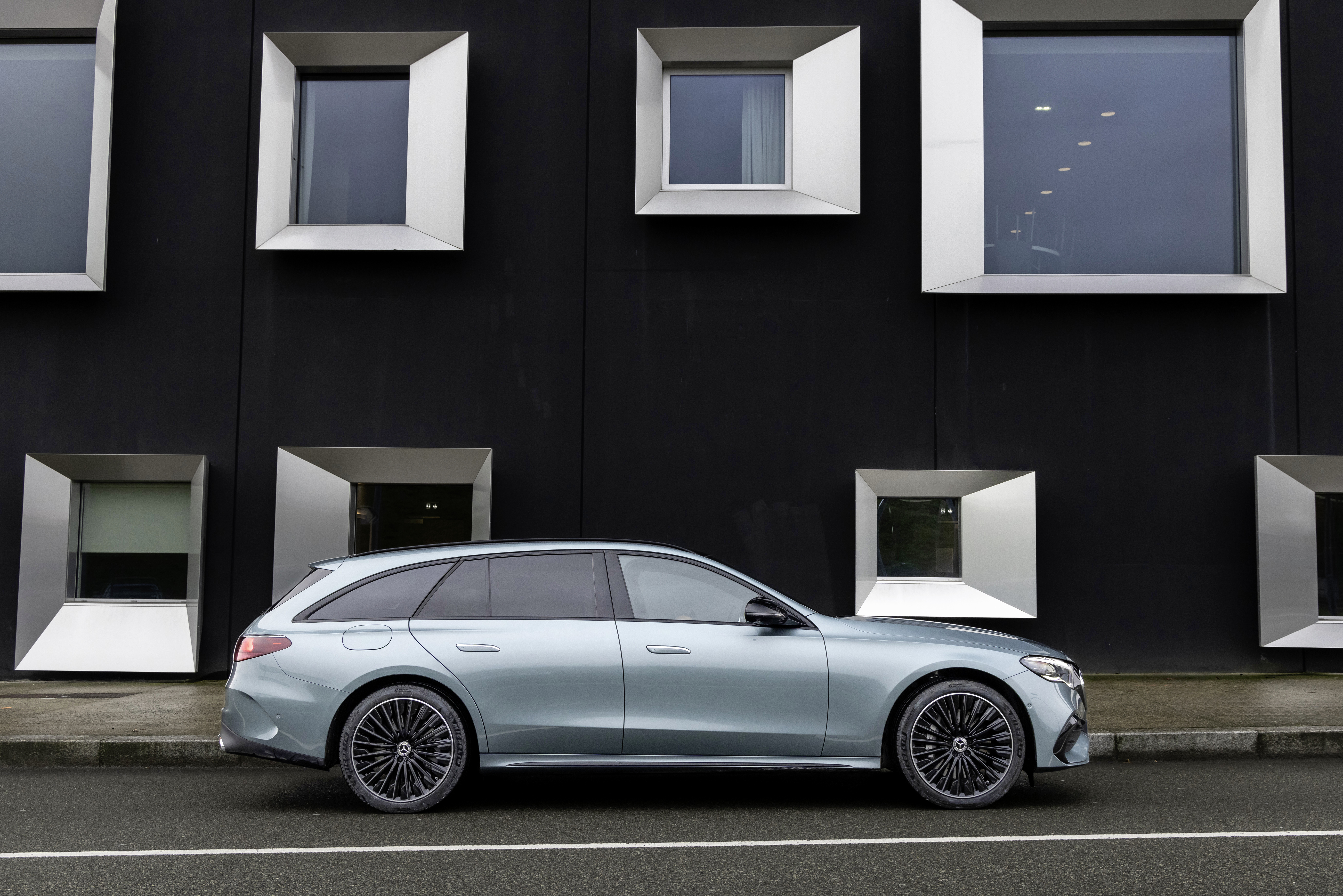 Class E R Break Essai Mercedes Classe E Break (2024) : l’hybride rechargeable enfin ...
