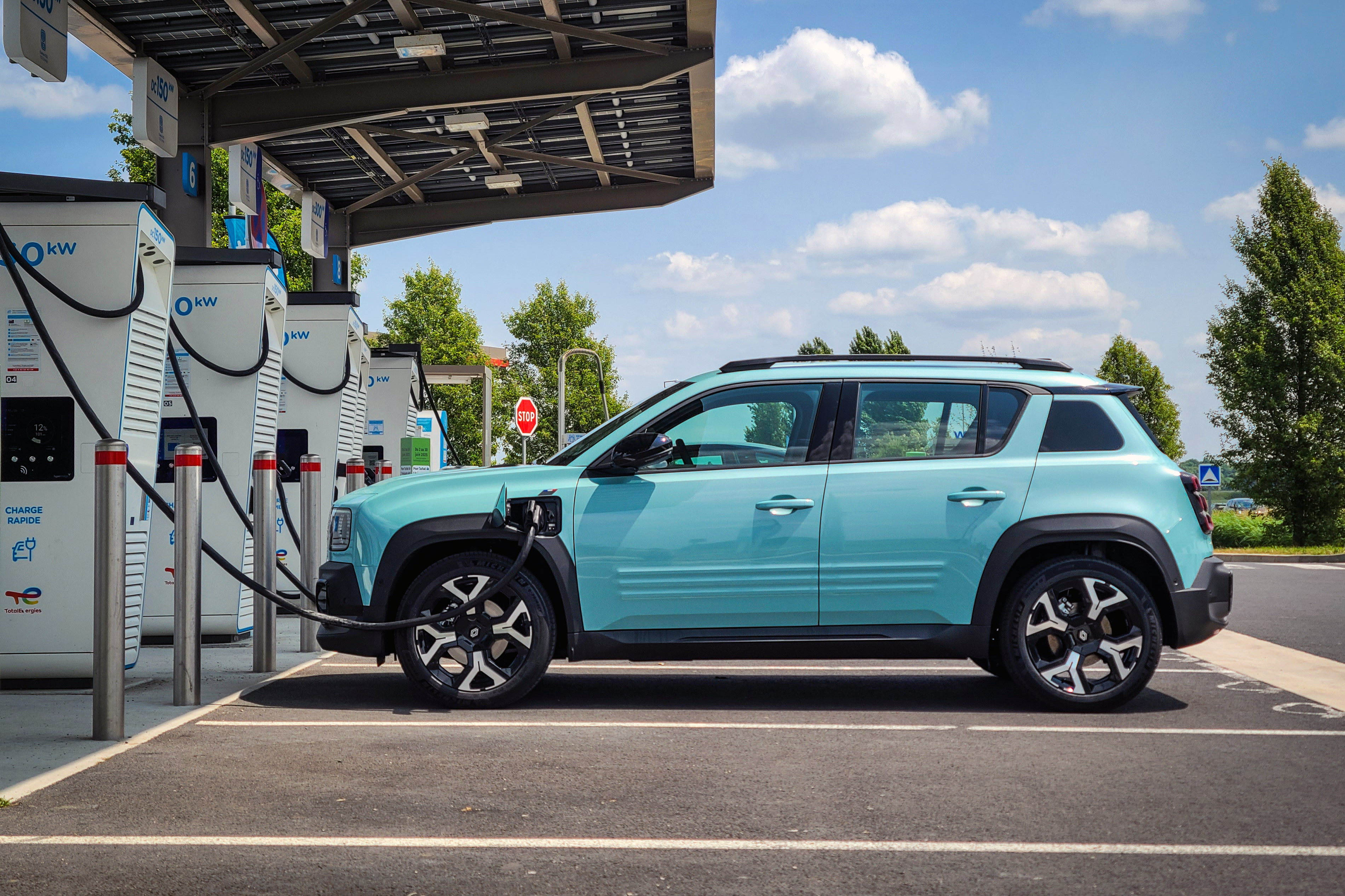 Essai Renault 4 E Tech Quelle Autonomie R elle Pour La 4L lectrique essai-renault-4-e-tech-quelle-autonomie-r-elle-pour-la-4l-lectrique