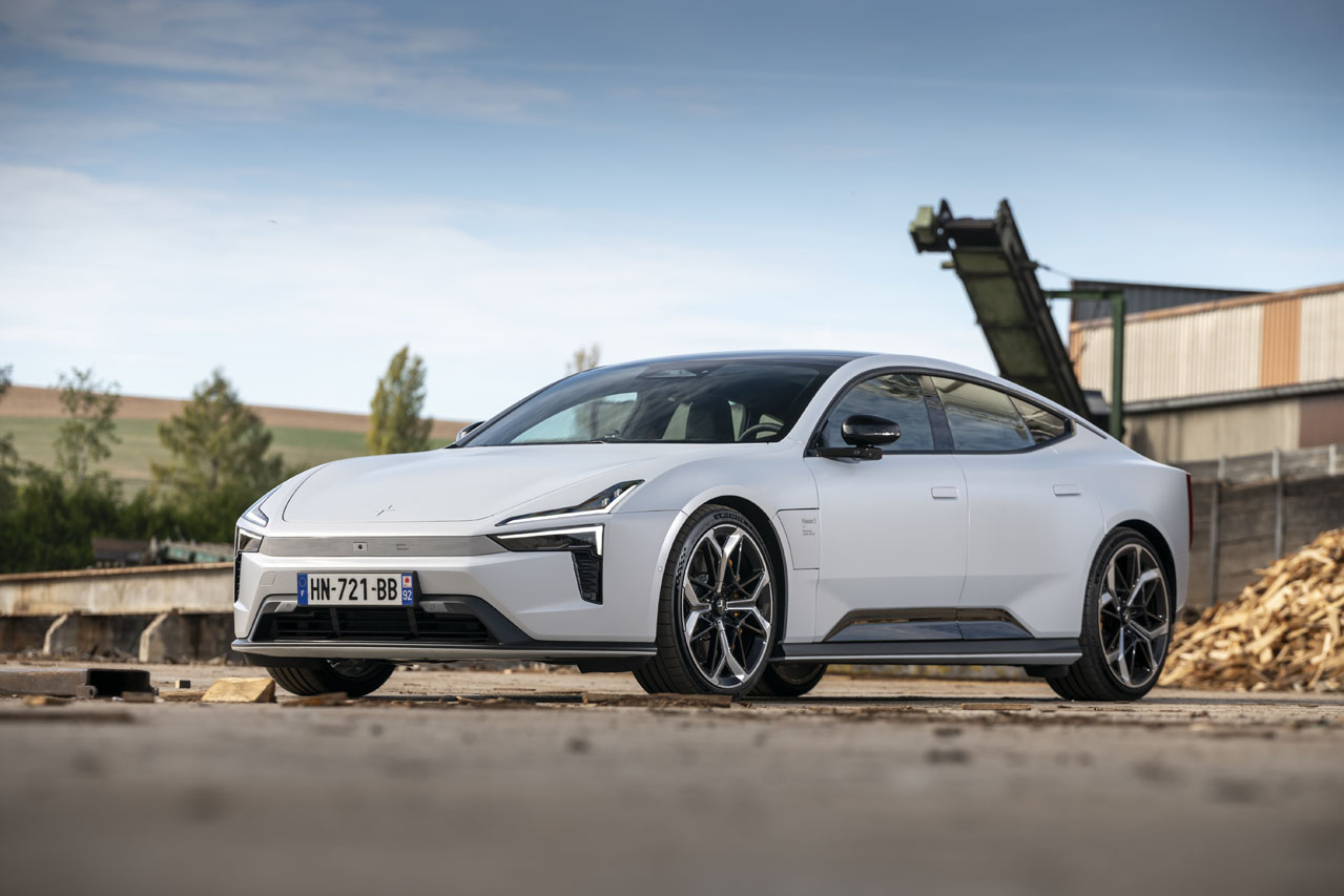 Contrairement aux Polestar 2, 3 et 4, cette longue 5 n'utilise pas de plateforme Volvo. Les deux marques sont détenues par le chinois Geely.
