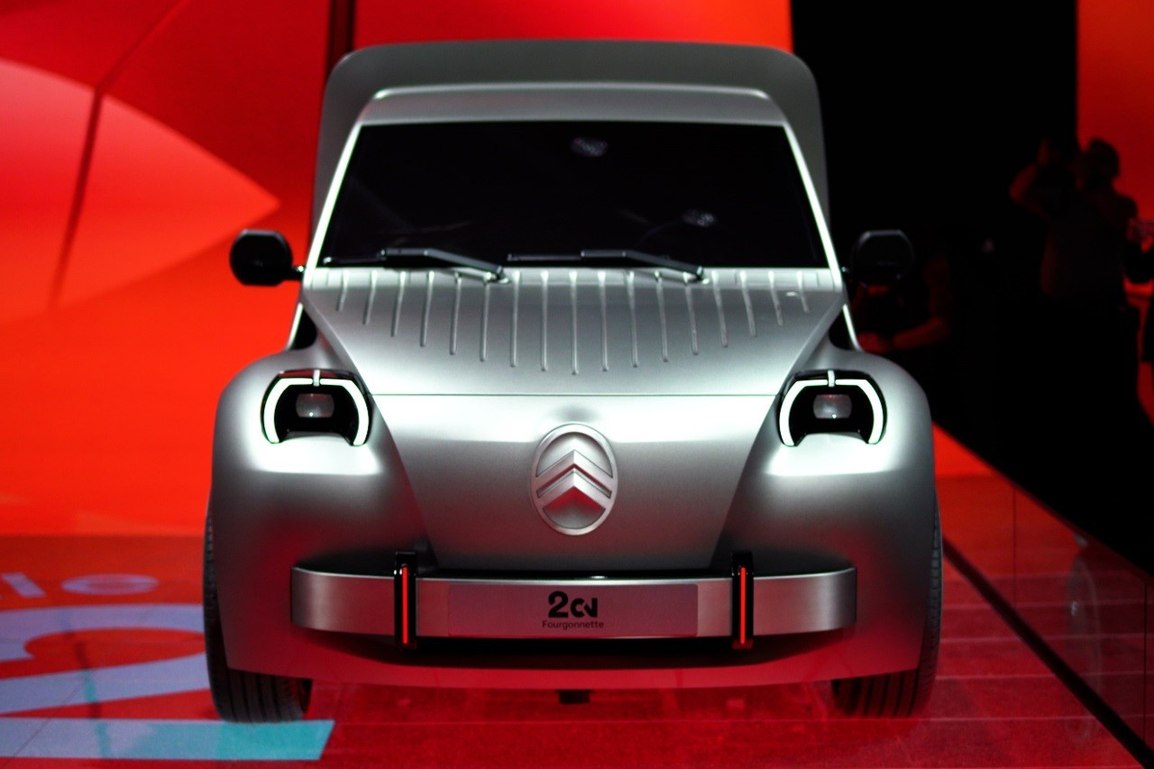 Citroën 2 CV Fourgonnette Concept (2026). L’utilitaire urbain, rétro et ...