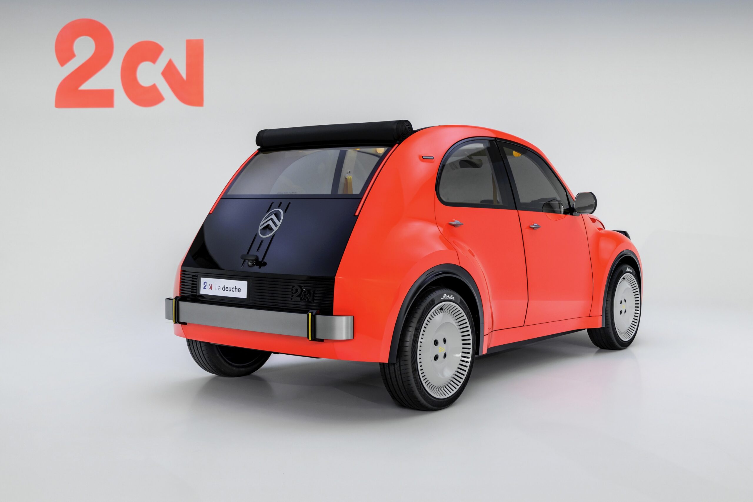 La chute de toit est caractéristique de la 2CV.