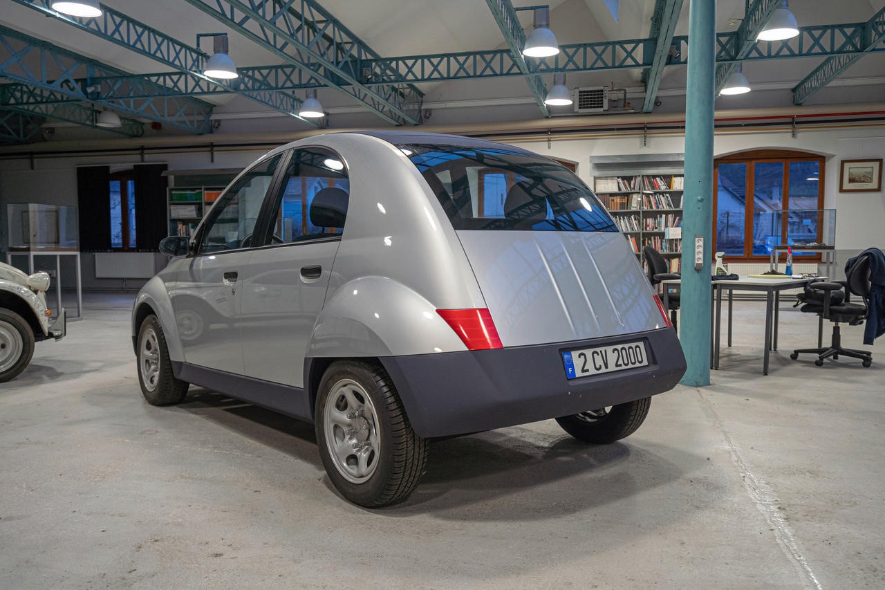 La 2CV 2000 ne vit finalement pas le jour.