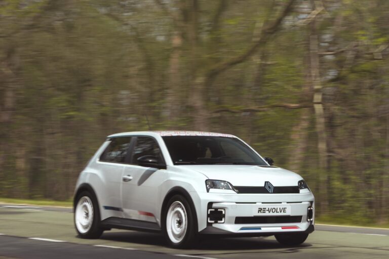Revolve Eco Rally Renault 5 E-Tech (2026). Un kit Rallye signé Re-Volve pour la citadine ...