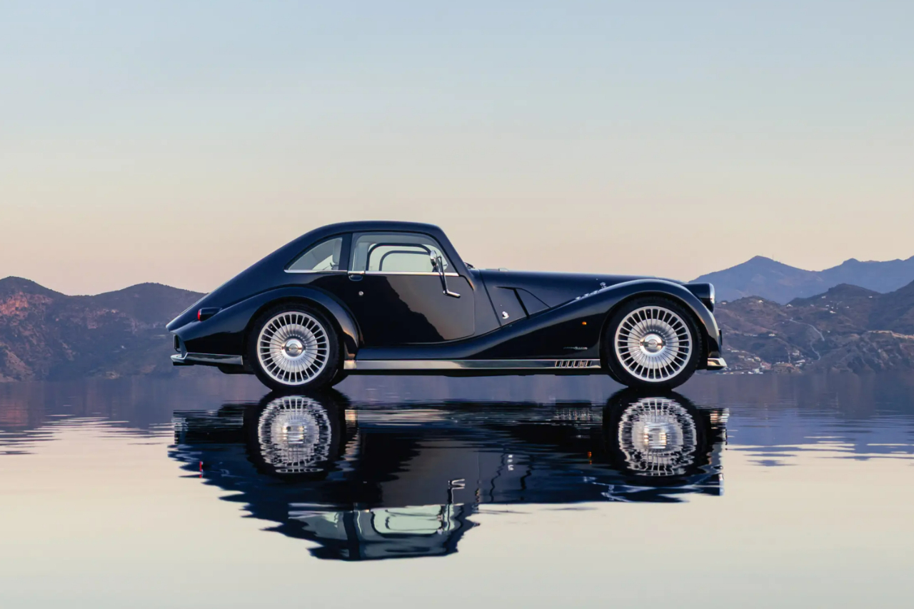 Morgan Midsummer Coupé (2026). Une création en collaboration avec ...