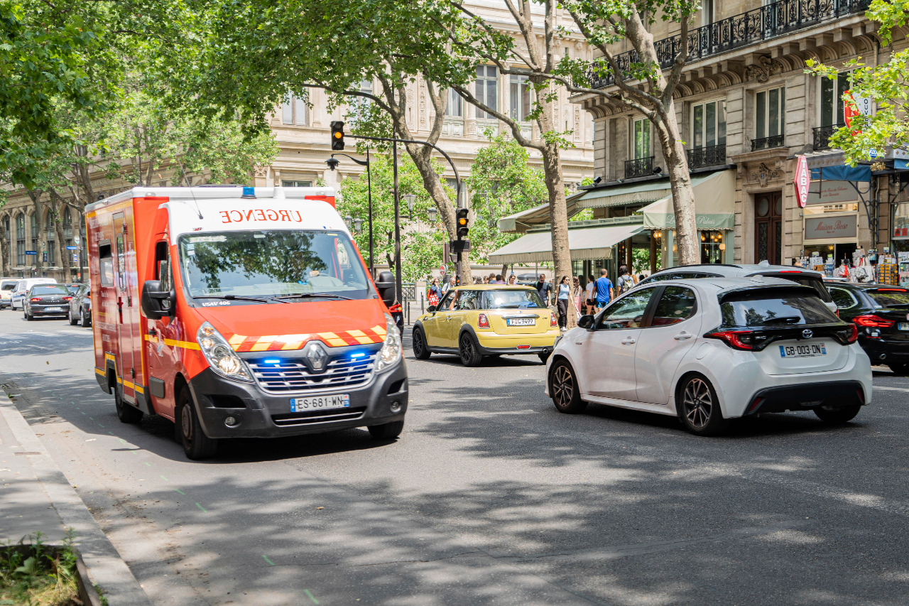Veicoli di interesse generale prioritari entrano in vigore nel Codice della strada, con nuove regole per la circolazione