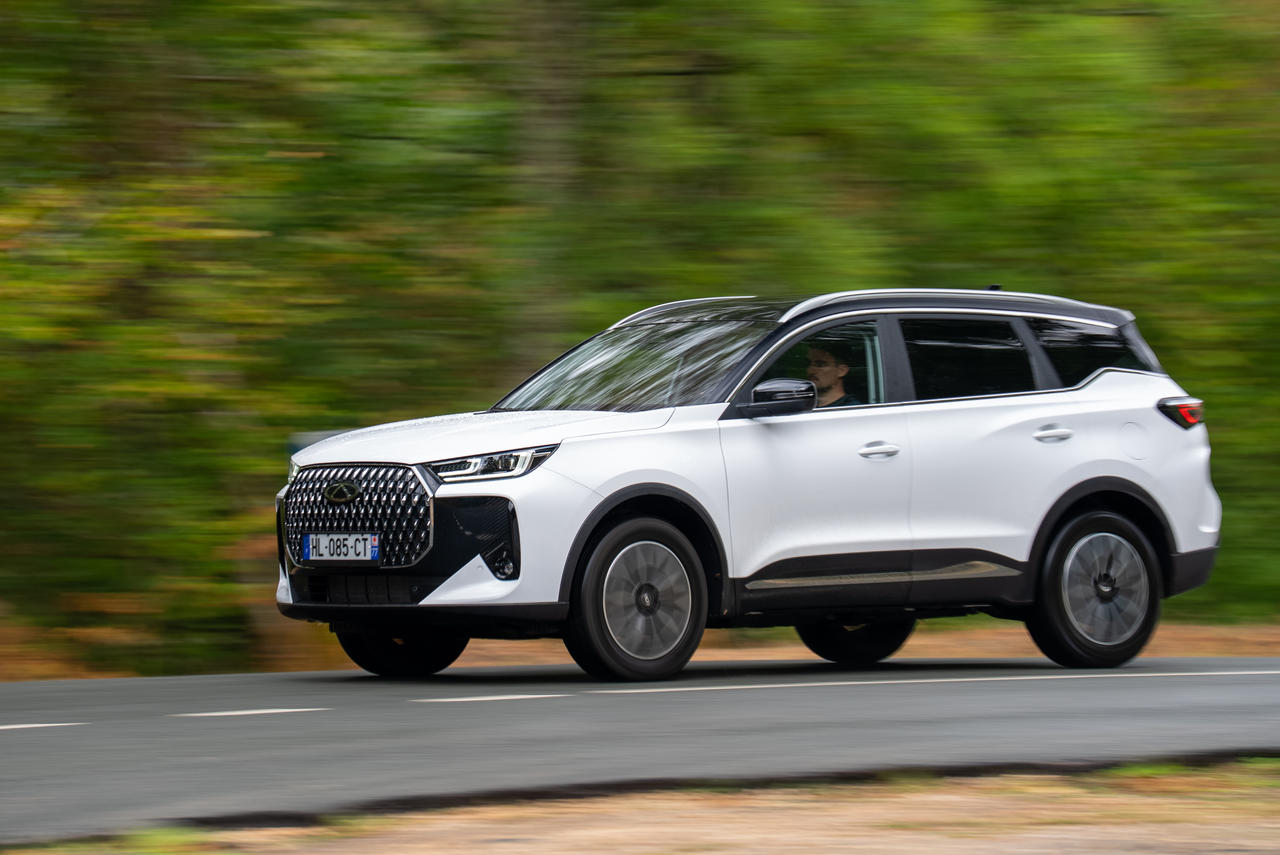SUV di classe con prezzo competitivo, tecnologia hybride e dotazioni di serie