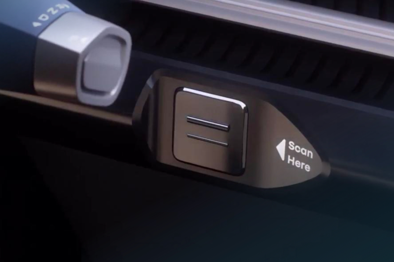 Un concept-car Renault mostra un etilometro digitale anti-spunto e tecnologie per facilitare l'intervento dei pompieri